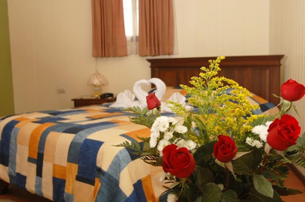 Hotel Las Brumas Cartago Cameră foto
